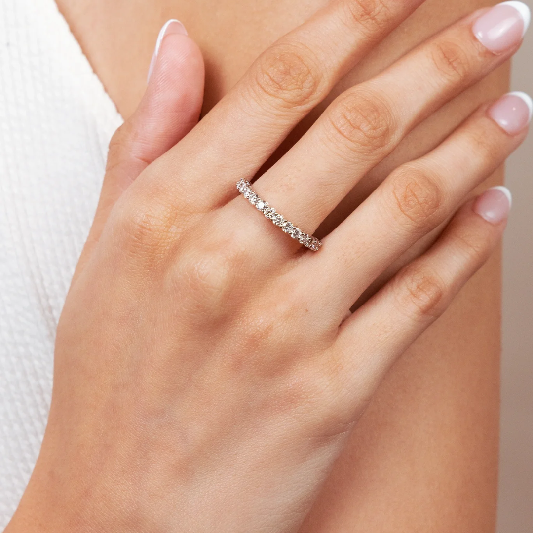 Can a Diamond Band Replace a Traditional Wedding Ring?