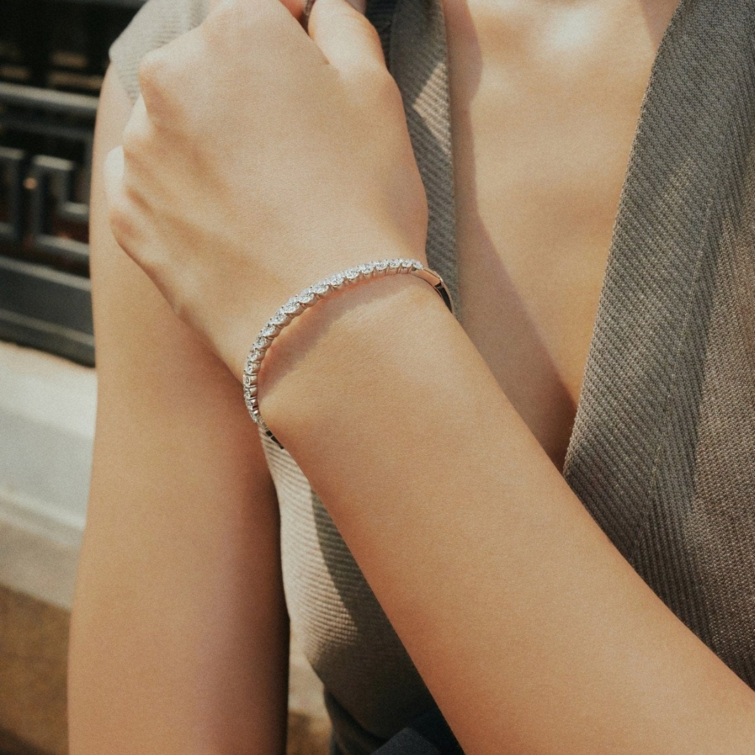 Top 5 Trendy Diamond Bangles for Everyday Wear