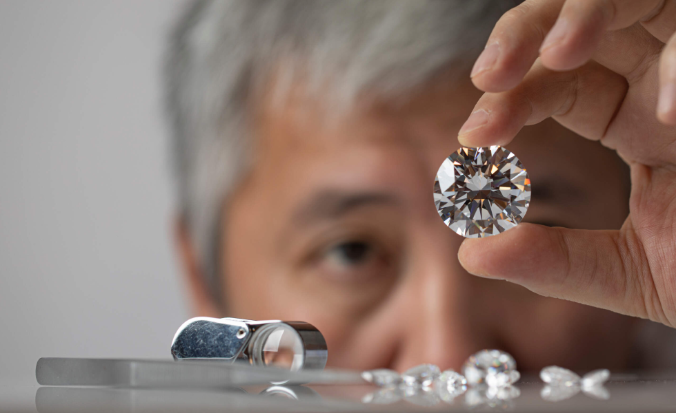 Advantages and Disadvantages of Lab Grown Diamonds