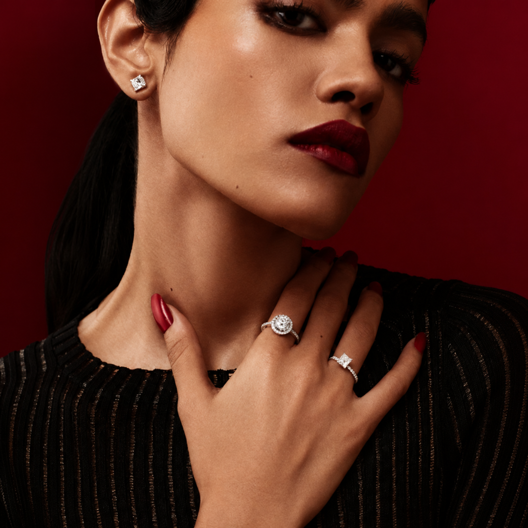 What’s the Difference Between Solitaire and Cluster Diamond Rings?