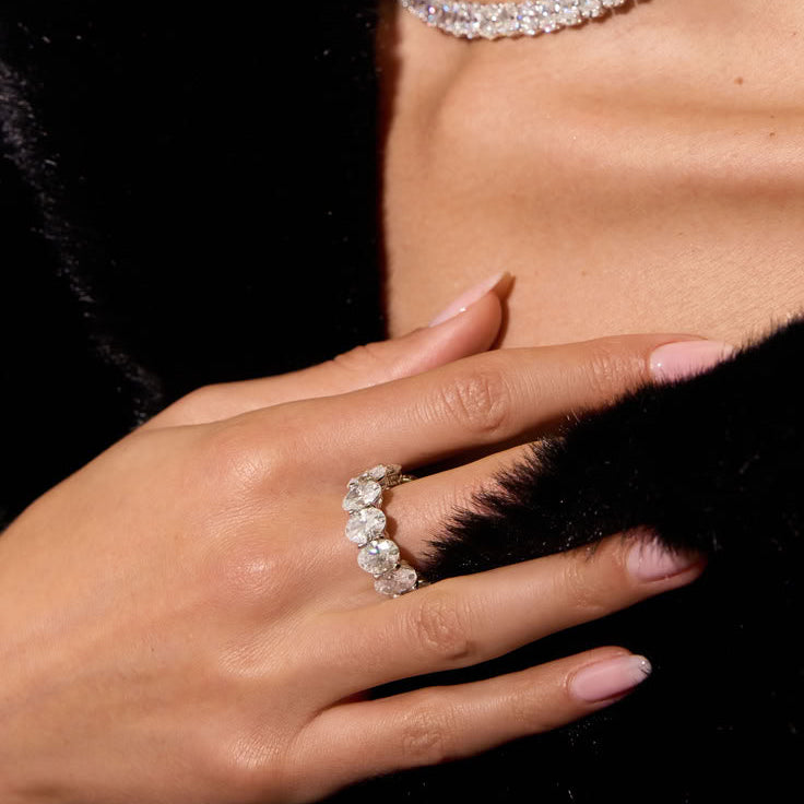Transform Your Look: Day-to-Night Jewellery Styling Tips