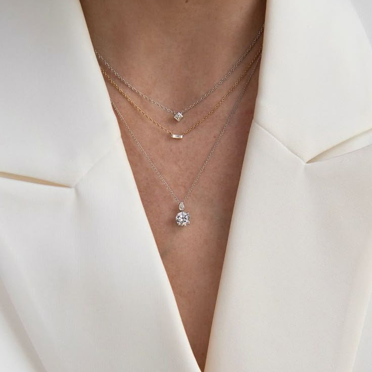 The Do's and Don'ts of Wearing Diamond Jewelry Daily
