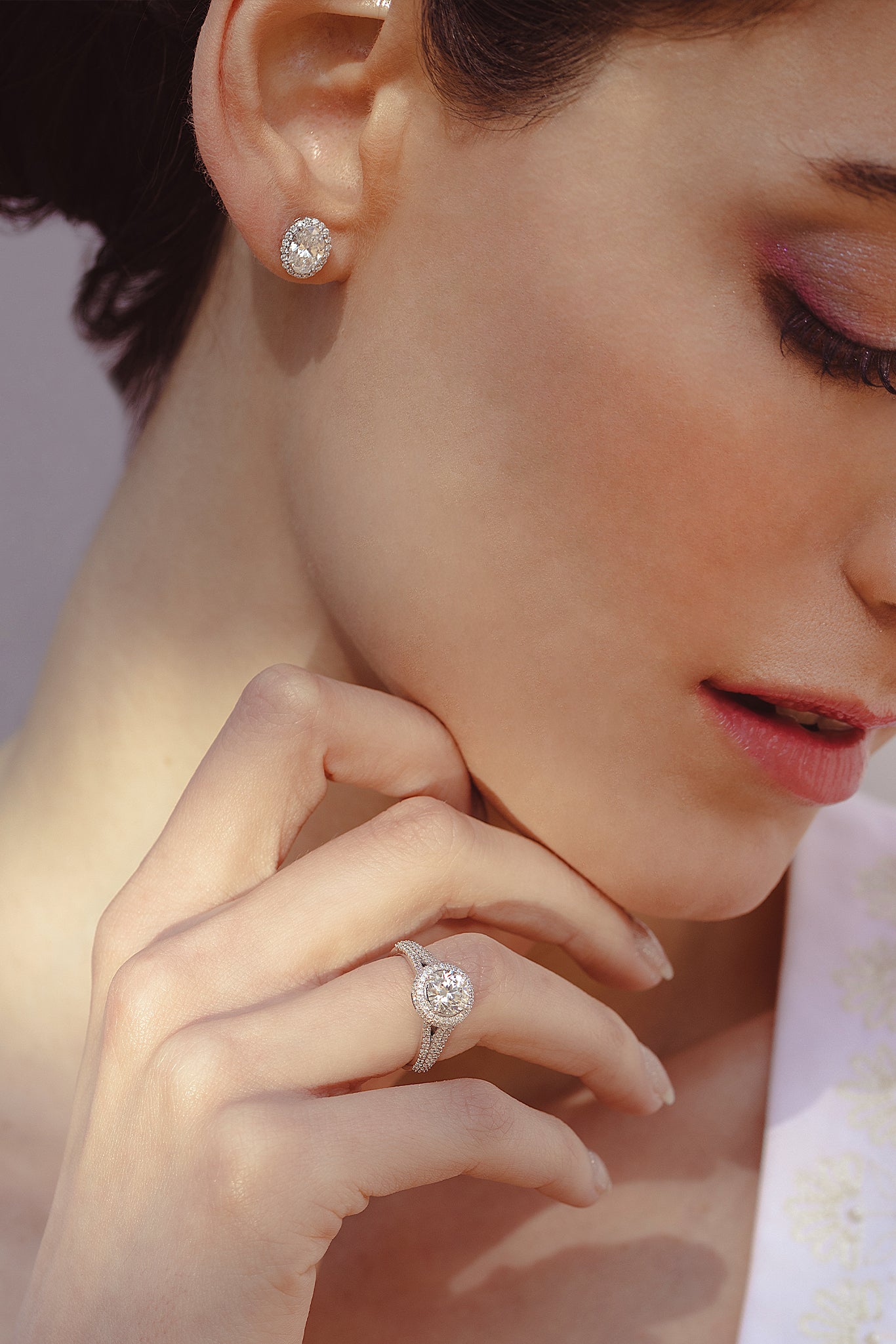 T-Shirt Oval Halo Studs - House Of Quadri