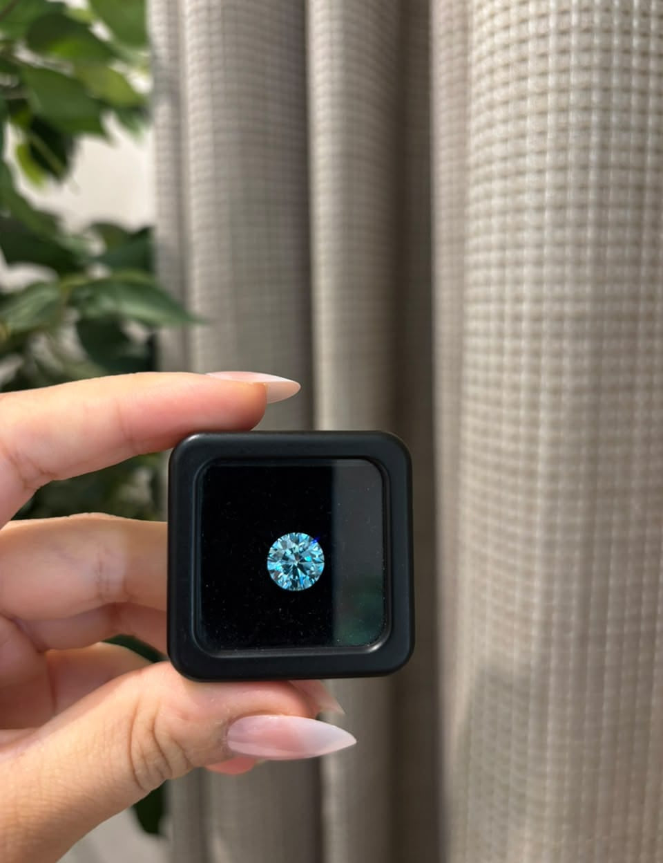 3.01 Ct Round (Fancy Vivid Blue) VS2 - House of Quadri