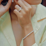 0.07 ct Spark Oval Bangle