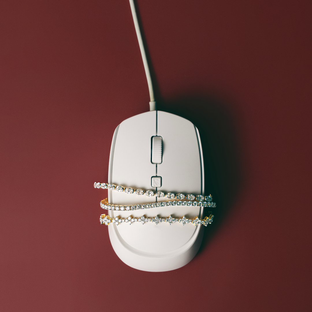 White computer mouse with decorative lab-grown diamond bracelet
