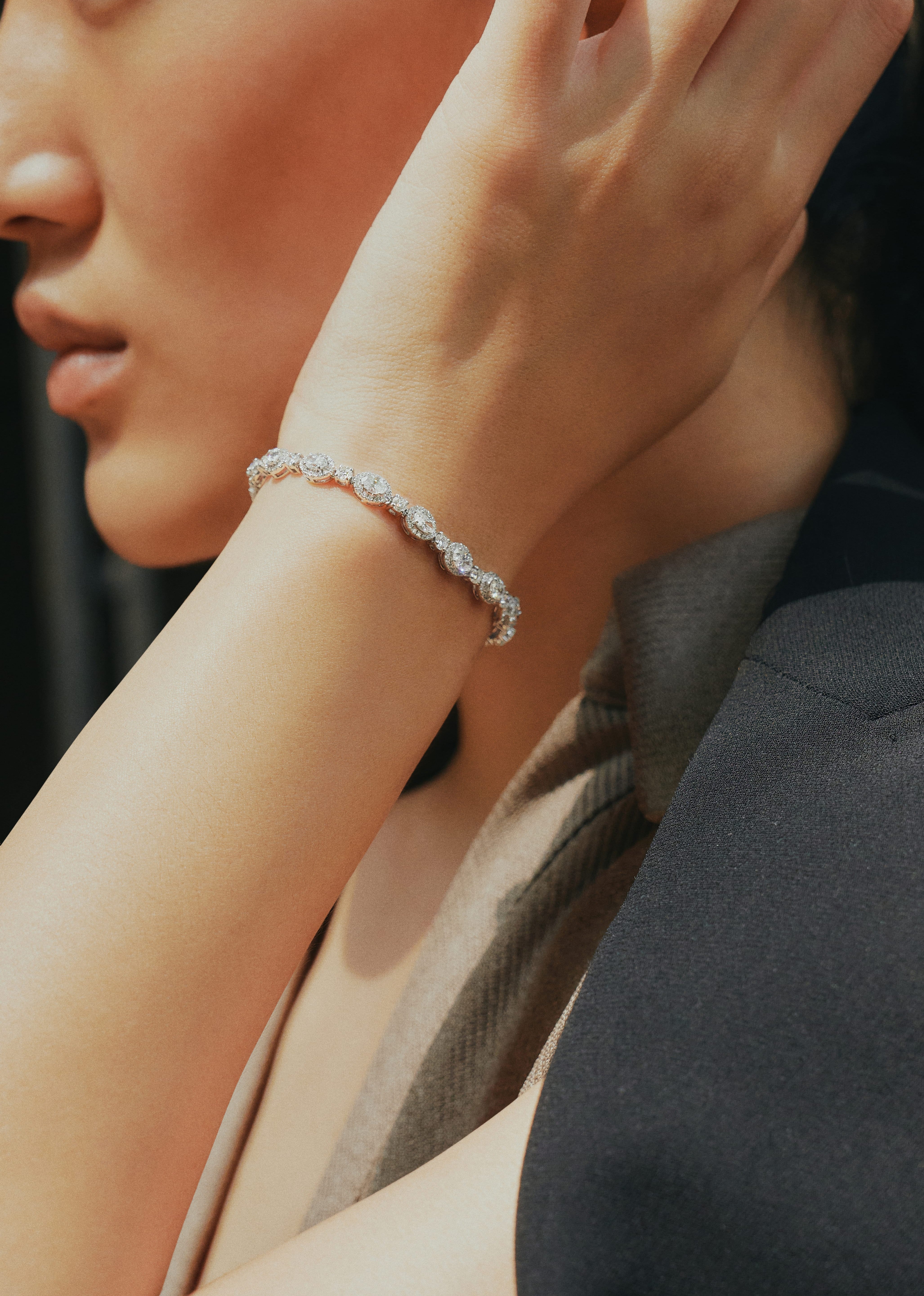 Oval Halo Bracelet - House Of Quadri
