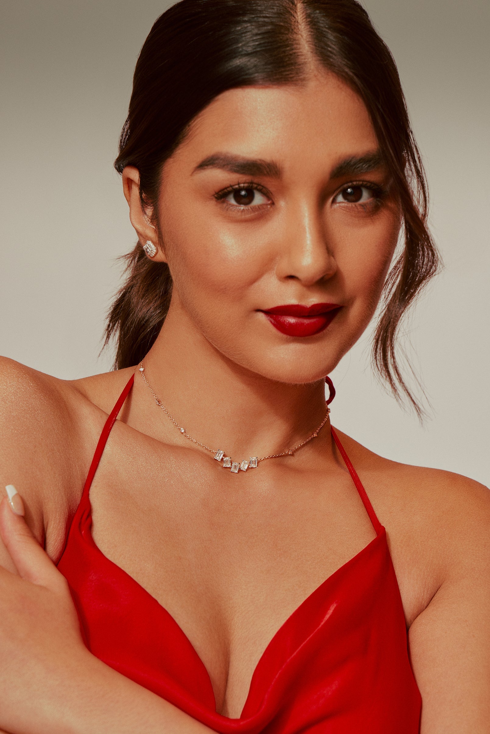 Model Wearing Emra 5 Stone Unity Necklace House of Quadri