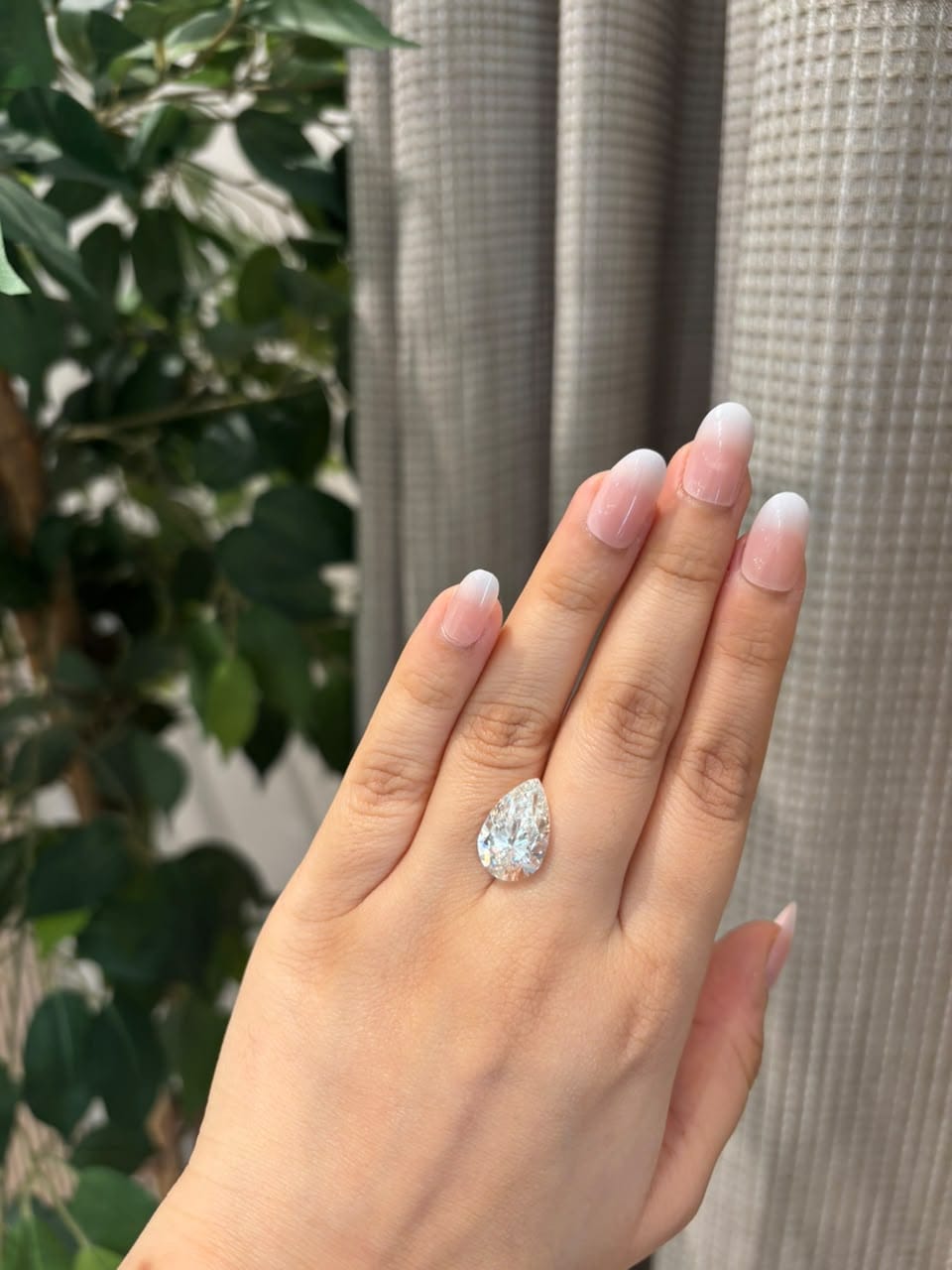 8.43 Ct Pear Cut F VS1 - House of Quadri