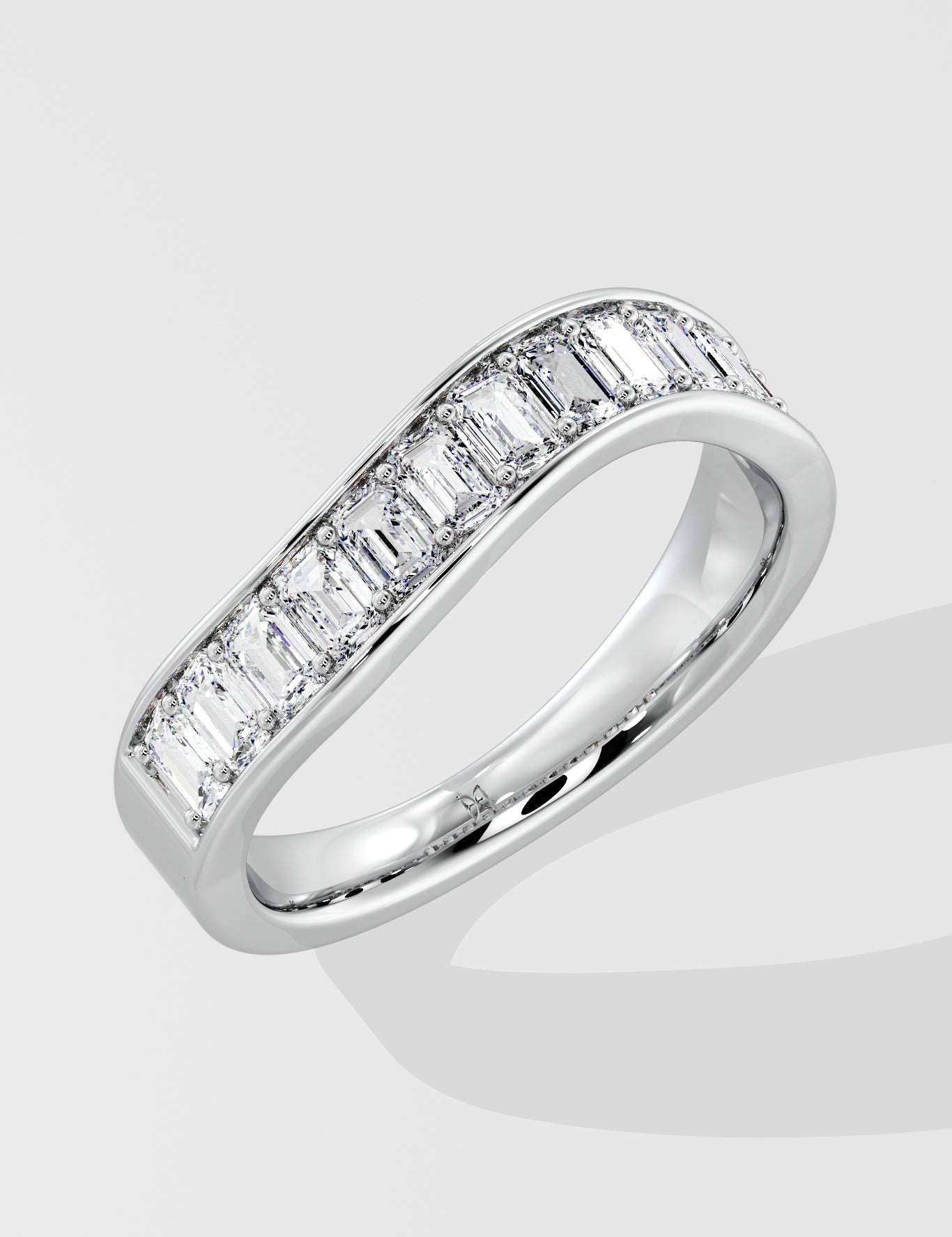 Emra Wave Diamond Band