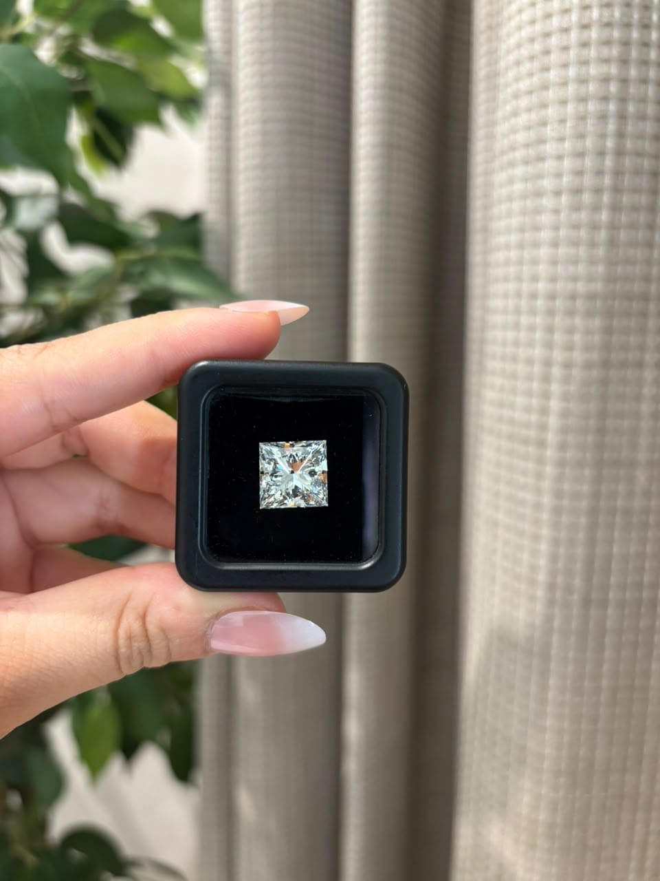 10.10 Ct Princess Cut F VS1 - House of Quadri